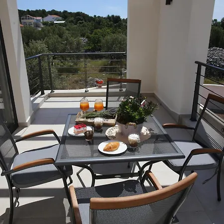 Elegant Punta Sol With Hot Tube, Walk To Sea And Center * Jezera